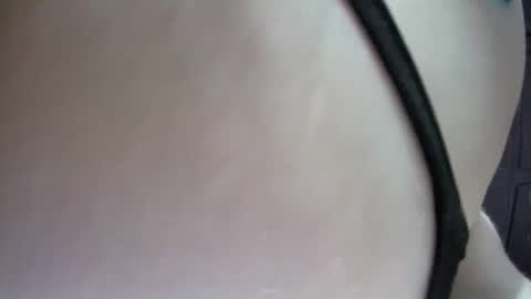 Snapshot of alixxx_culombia chatting on 05-17-26, 06:48 Alix online show from 05-17-26, 06:48