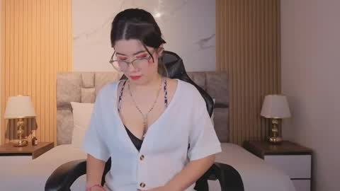 alkivamoon online show from 04-24-26, 07:38