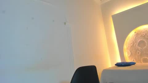 Snapshot of allanna_15_ chatting on 12-09-24, 03:33 Allanna online show from 12-09-24, 03:33