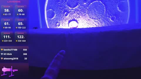 Snapshot of allanna_15_ chatting on 01-31-25, 10:10 Allanna online show from 01-31-25, 10:10