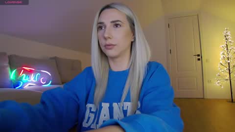 A day u didnt smile is a lost day online show from 01-17-26, 09:58