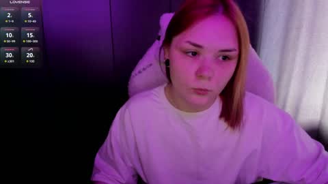 Snapshot of alli_zi chatting on 05-25-26, 06:19 Blair online show from 05-25-26, 06:19
