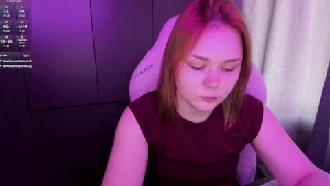 Snapshot of alli_zi chatting on 06-05-26, 06:52 Blair online show from 06-05-26, 06:52