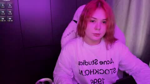 Snapshot of alli_zi chatting on 06-15-26, 09:22 Blair online show from 06-15-26, 09:22