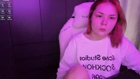 Snapshot of alli_zi chatting on 06-16-26, 12:35 Blair online show from 06-16-26, 12:35