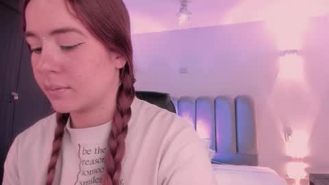 Snapshot of allicelover chatting on 12-22-25, 11:51 ALLICE online show from 12-22-25, 11:51