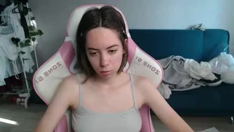 Snapshot of allie_hazie chatting on 06-26-26, 12:15 alice online show from 06-26-26, 12:15