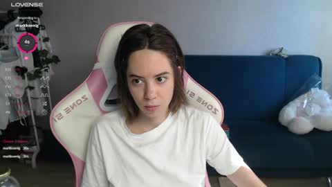 Snapshot of allie_hazie chatting on 07-02-26, 02:22 alice online show from 07-02-26, 02:22