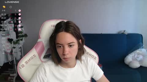 Snapshot of allie_hazie chatting on 07-04-26, 03:02 alice online show from 07-04-26, 03:02
