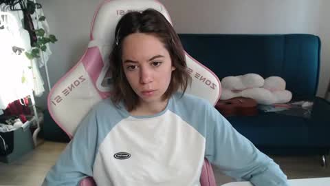 Snapshot of allie_hazie chatting on 07-14-26, 11:32 alice online show from 07-14-26, 11:32