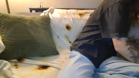 alliebearx online show from 07-10-26, 03:33