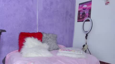 ALLIS0N IK  online show from 01-21-25, 08:41