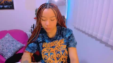 Snapshot of allison_starmodel chatting on 04-22-26, 12:13 allison_starmodel online show from 04-22-26, 12:13
