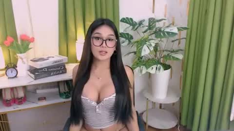 Snapshot of alluring_brianna08 chatting on 06-17-26, 05:47 Brianna online show from 06-17-26, 05:47