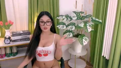 Snapshot of alluring_brianna08 chatting on 06-22-26, 06:16 Brianna online show from 06-22-26, 06:16