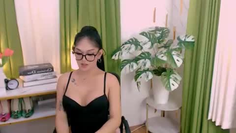 Snapshot of alluring_brianna08 chatting on 07-17-26, 05:25 Brianna online show from 07-17-26, 05:25