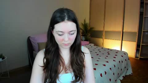 Snapshot of alluringeyess chatting on 06-24-26, 04:50 alluringeyess online show from 06-24-26, 04:50