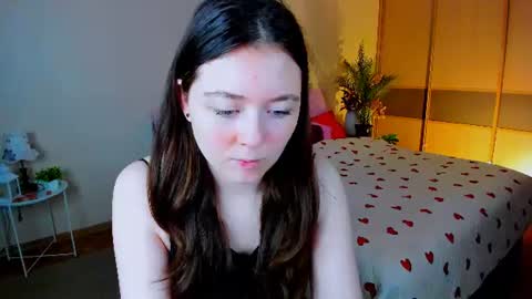 Snapshot of alluringeyess chatting on 07-13-26, 11:35 alluringeyess online show from 07-13-26, 11:35