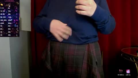 Snapshot of allyiah chatting on 10-26-25, 04:46 online show from 10-26-25, 04:46
