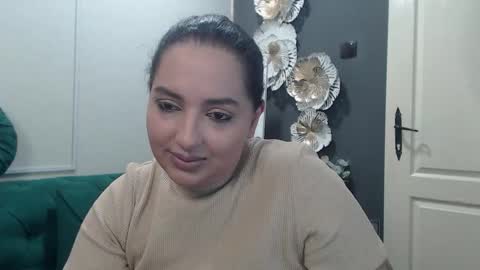 Snapshot of allyiah chatting on 03-04-26, 06:58 online show from 03-04-26, 06:58