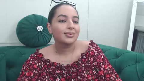 Snapshot of allyiah chatting on 03-24-26, 07:30 online show from 03-24-26, 07:30