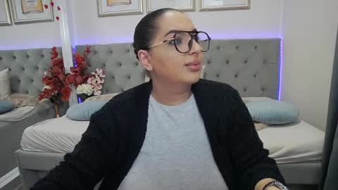 Snapshot of allyiah chatting on 04-02-26, 06:49 online show from 04-02-26, 06:49