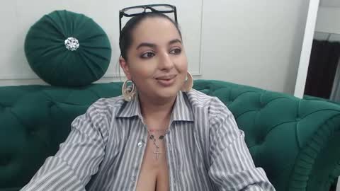 Snapshot of allyiah chatting on 04-14-26, 04:46 online show from 04-14-26, 04:46