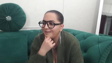 Snapshot of allyiah chatting on 04-16-26, 05:03 online show from 04-16-26, 05:03