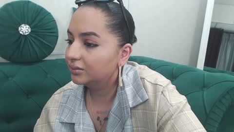 Snapshot of allyiah chatting on 04-18-26, 04:44 online show from 04-18-26, 04:44