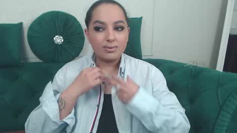 Snapshot of allyiah chatting on 05-17-26, 05:09 online show from 05-17-26, 05:09