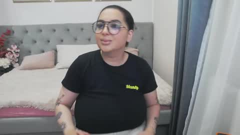 Snapshot of allyiah chatting on 05-20-26, 08:15 online show from 05-20-26, 08:15