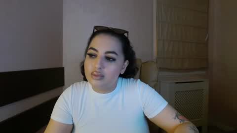 Snapshot of allyiah chatting on 06-10-26, 09:14 online show from 06-10-26, 09:14