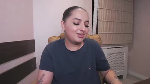 Snapshot of allyiah chatting on 06-20-26, 07:49 online show from 06-20-26, 07:49
