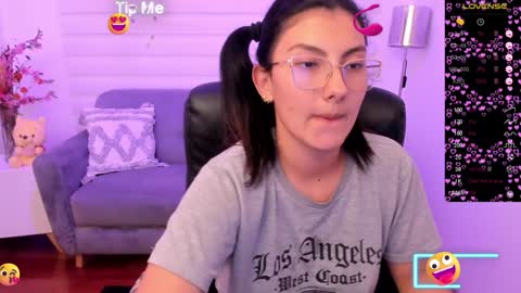 Snapshot of allysonmorgan_ chatting on 12-04-24, 06:17 allyson online show from 12-04-24, 06:17