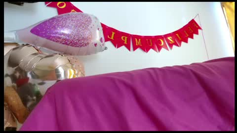 Snapshot of alondra_bigcockxxx chatting on 05-21-26, 01:29 alondra online show from 05-21-26, 01:29