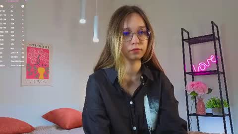 Snapshot of aloreanna chatting on 07-24-26, 07:34 Alorenna online show from 07-24-26, 07:34