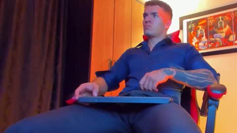 alpha_dominus_ online show from 01-07-26, 04:15