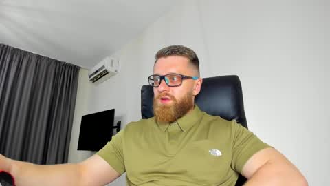 Alphaalexxx Lets reach Me 100 thumbs up online show from 05-20-26, 03:51