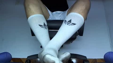 Snapshot of alphacashmaster8 chatting on 04-10-26, 03:39 MASTER FINDOM DRAIN... online show from 04-10-26, 03:39