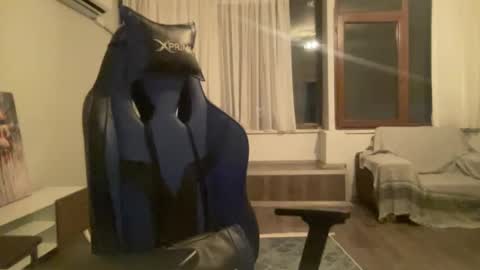 AlphAndre online show from 02-08-25, 06:12