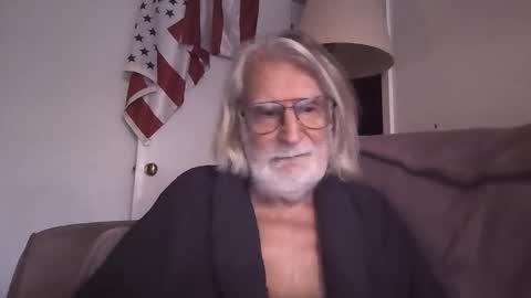 AlphaUniform online show from 02-21-26, 05:47