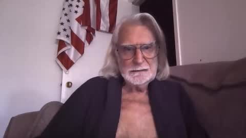 AlphaUniform online show from 03-12-26, 08:26