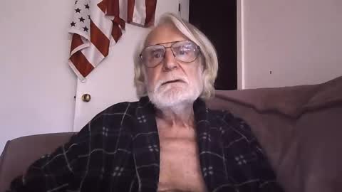 AlphaUniform online show from 04-14-26, 10:38