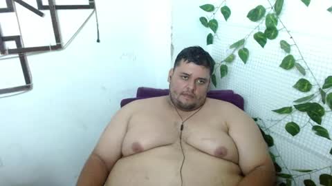 Snapshot of altairstudiosboy chatting on 06-12-26, 02:49 Jhosep online show from 06-12-26, 02:49