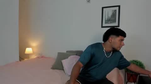 Snapshot of alucard_smith_ chatting on 09-11-25, 03:06 Smith and lucy online show from 09-11-25, 03:06