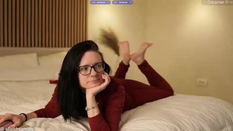 Snapshot of alucidreaming chatting on 12-01-25, 06:57 Lucid Dreaming online show from 12-01-25, 06:57