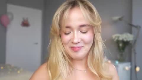 Amelia NEXT STREAM  online show from 04-04-26, 01:41