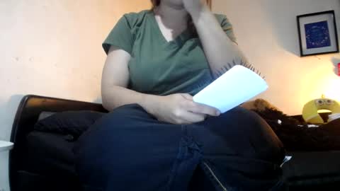 Snapshot of alynfoxx chatting on 06-19-26, 02:38 Alyn Maria online show from 06-19-26, 02:38