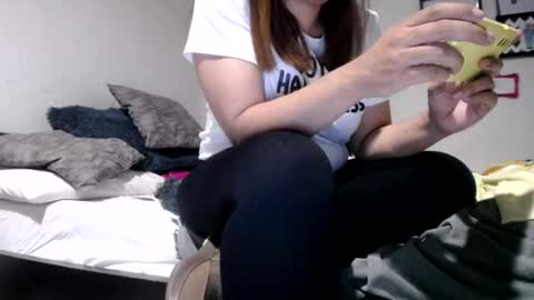 Snapshot of alynfoxx chatting on 07-04-26, 04:07 Alyn Maria online show from 07-04-26, 04:07