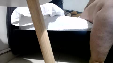 Snapshot of alynfoxx chatting on 07-06-26, 12:40 Alyn Maria online show from 07-06-26, 12:40